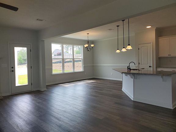 5th image of 4856 Fairmont Dr