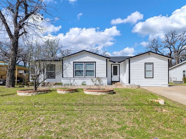 209 Hurstview Dr, Hurst, TX 76053