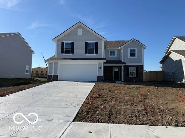 1692 N Meadowbrook Dr, Greenfield, IN 46140