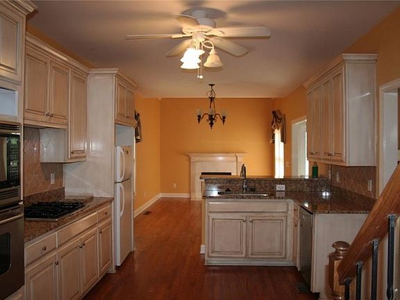 5th image of 4205 Stanhope Cir