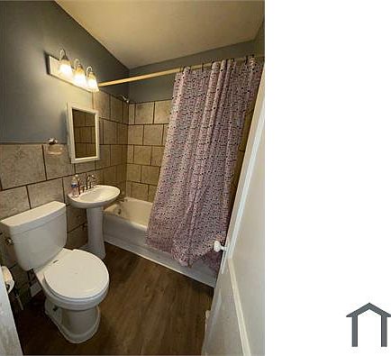 3rd image of 1826 Green St