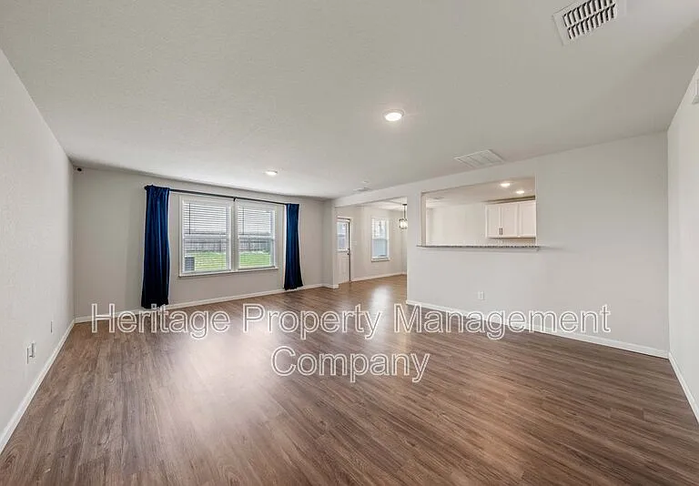 6231 Antares — Photo 7