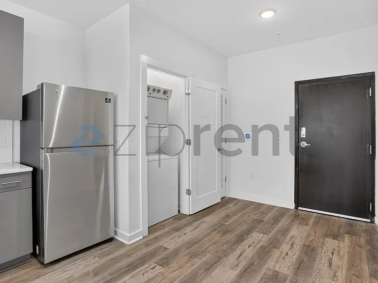 525 Parkway Dr #403 — Photo 1