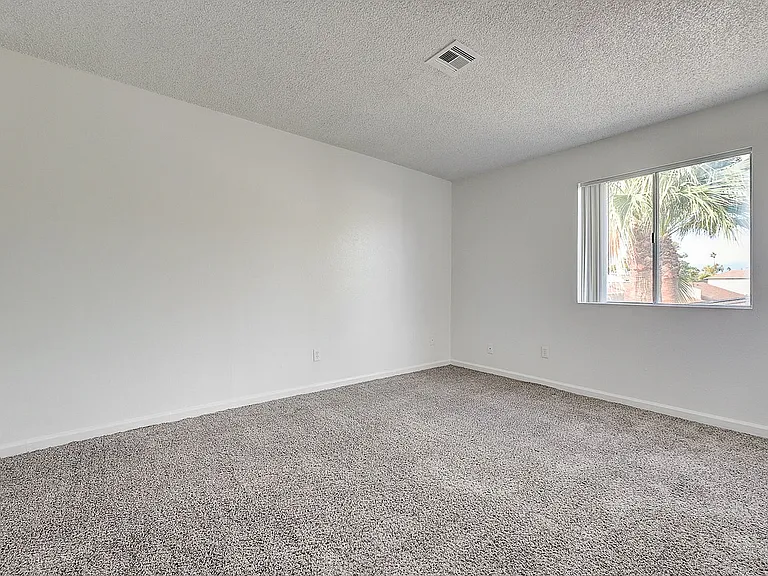 3940 Algonquin Dr-20