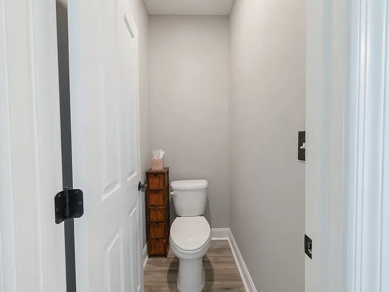 5005 Rainier Dr — Photo 12