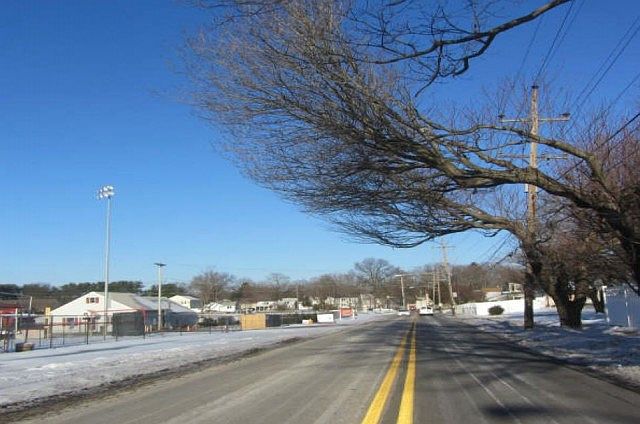 2nd image of 4321 Blair Mill Rd