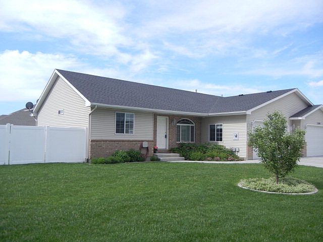 1st image of 1298 S Ashland Dr