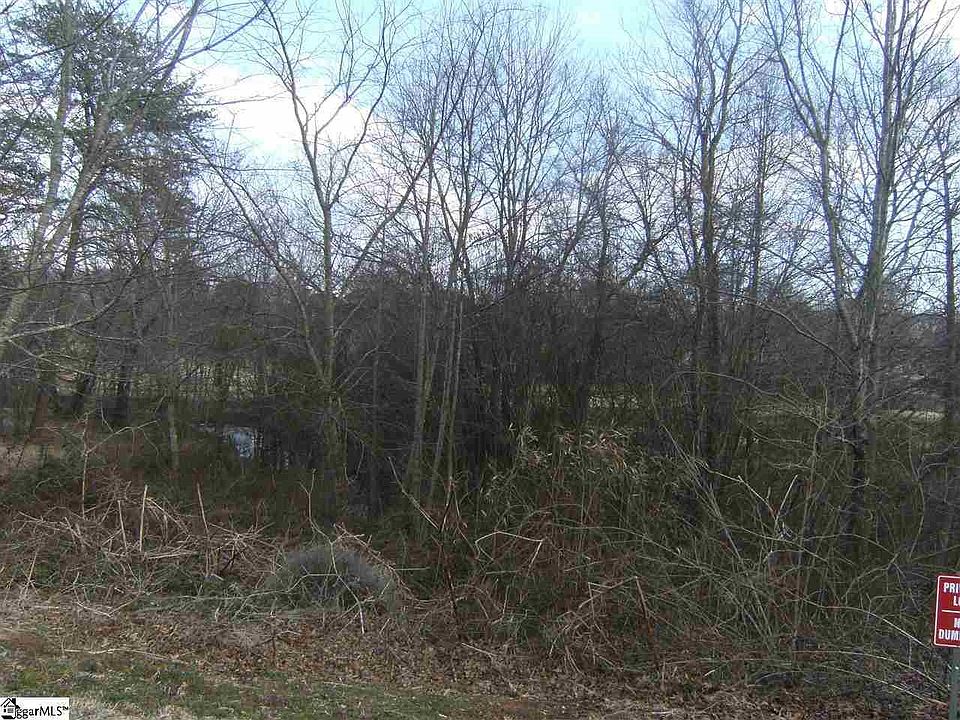 1st image of 211 Huntcliff Dr