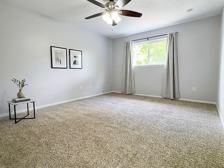 14011 Wickersham Ln — Photo 18