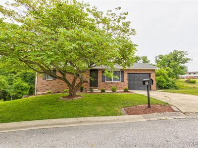 203 Pine Ridge Dr, Godfrey, IL, 62035