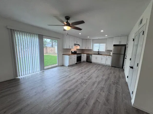 2109 Sanchez Dr, Camarillo, CA 93010
