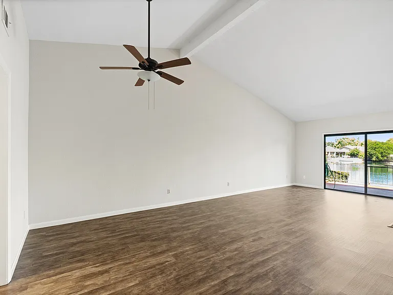 2249 Piccardo Cir — Photo 11