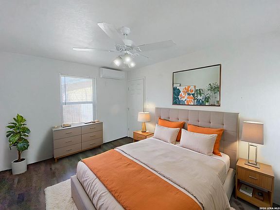 3rd image of 206 Plainview