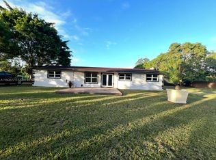 19905 SW 188th St, Miami, FL 33187