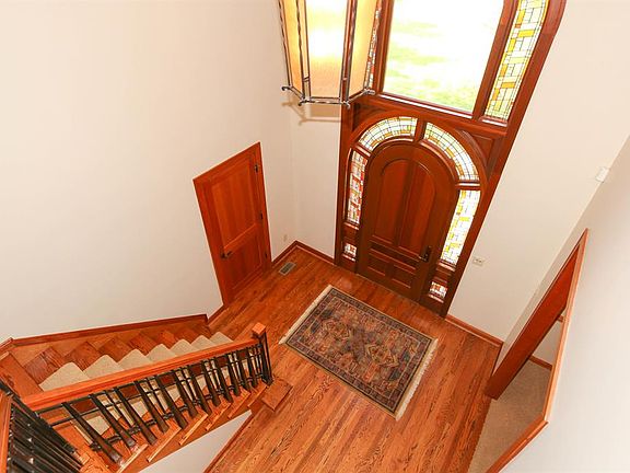 3rd image of 6894 Longview Dr