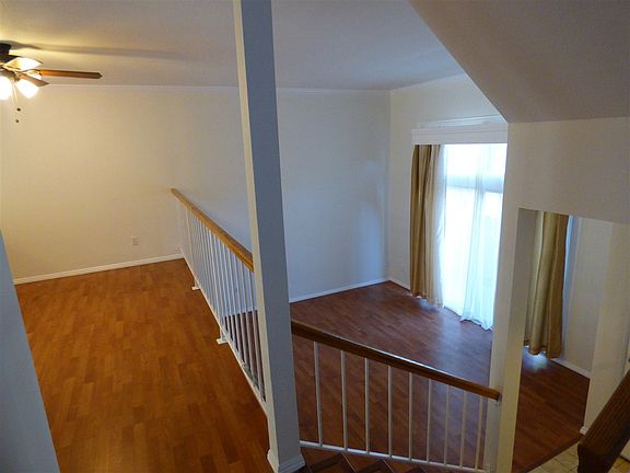 3rd image of 7712 Nightingale Way