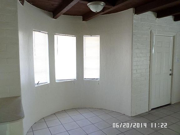 4th image of 3574-1 E Bellevue Ave