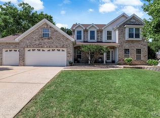 5701 Wrenwyck Pl, Weldon Spring, MO 63304