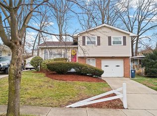 1925 9th St SW, Akron, OH 44314