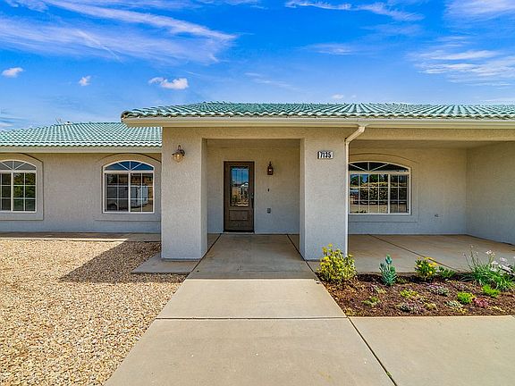 Beautiful Front Entry
