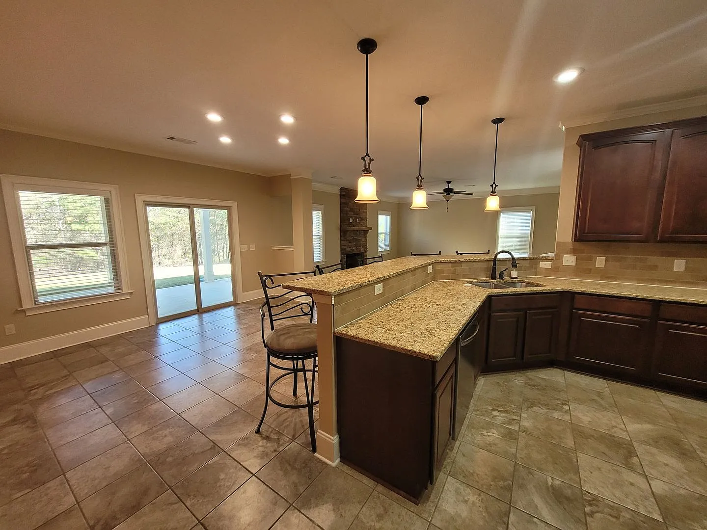Gorgeous family home — Photo 4
