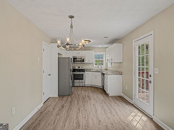 5th image of 10 Wilbur Way