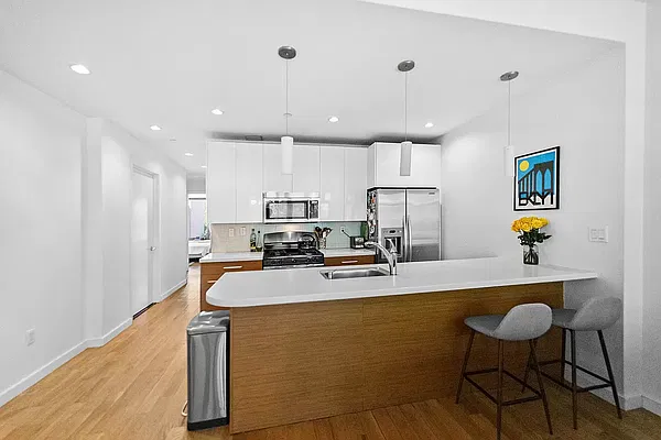 Rented by Merrick Homes Inc | media 9