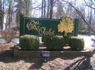 501 Timber Oaks Rd, Edison, NJ 08820