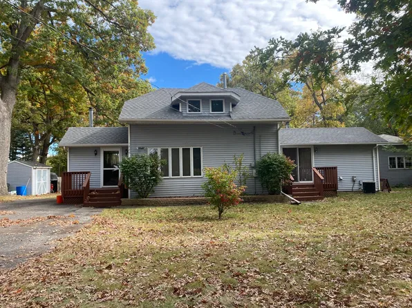 1820 S Fernwood Ln, McHenry, IL 60051