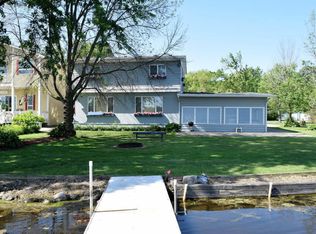 8035 W Lakeshore Dr, Burlington, WI 53105