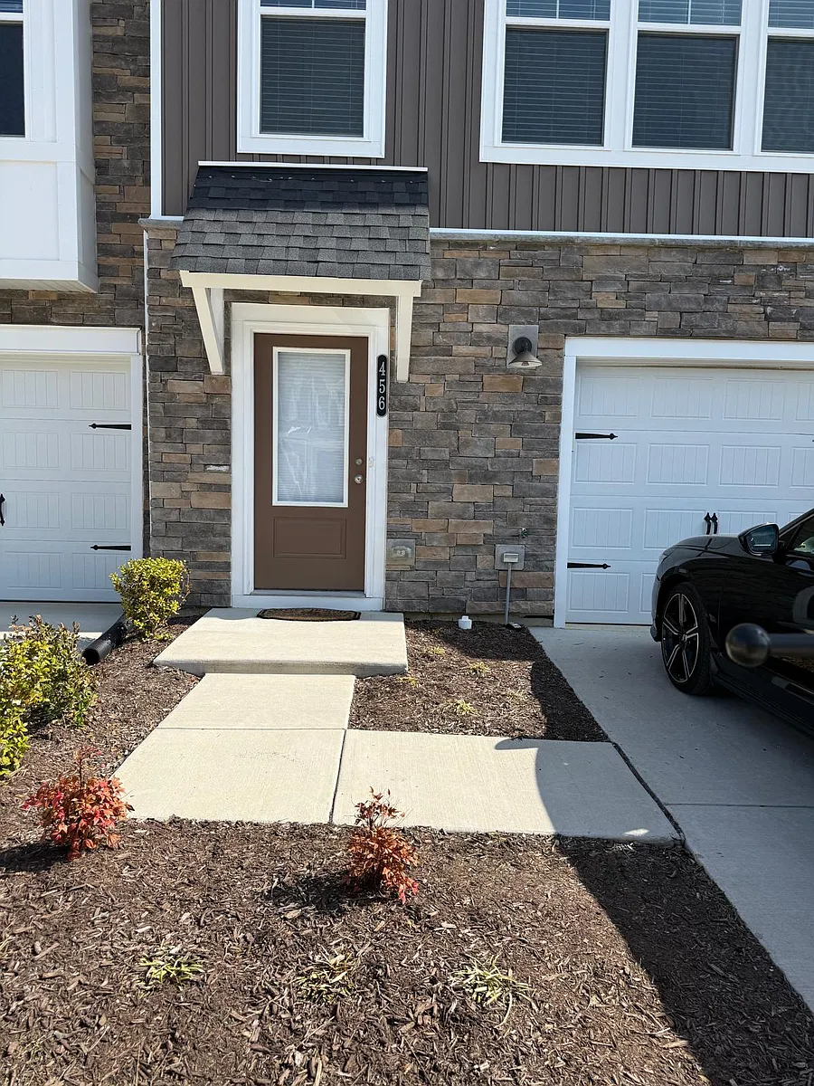 Building Photo - 456 Rivanna Hill Rd
