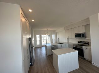 204 Merganser Dr W, Chestermere, AB T1X 1K9