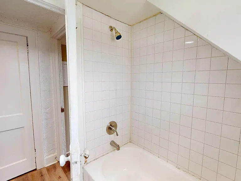 294 Madison Ave — Photo 10