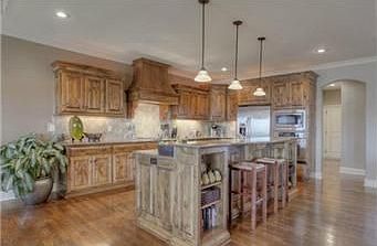 5th image of 16305 Wedd St
