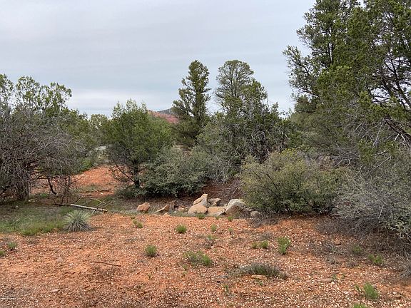 3rd image of 13 Wild Horse Mesa Dr