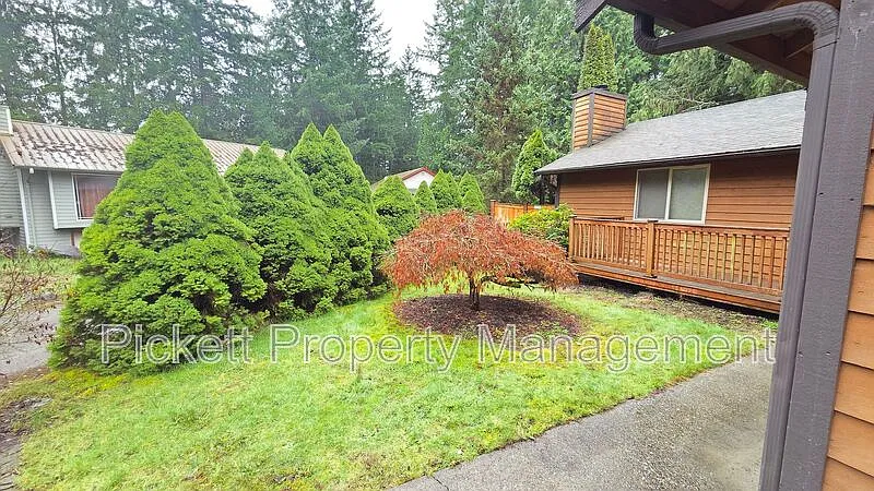 3 bed, 2.5 bath, 1852 sqft, $2,600 — Photo 4
