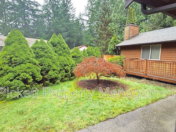 4th image of 565 NW Carolyn Ln