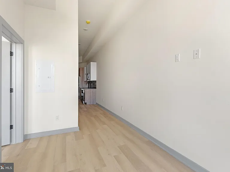 689 N Broad St #202 — Photo 6