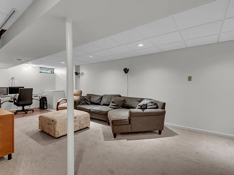 1402 Bermuda Dunes Ct — Photo 47