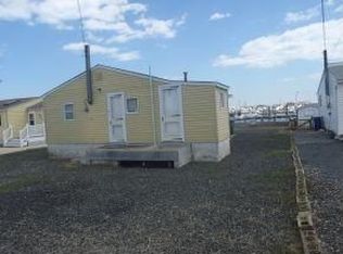 4 Anglers Rd, Tuckerton, NJ 08087