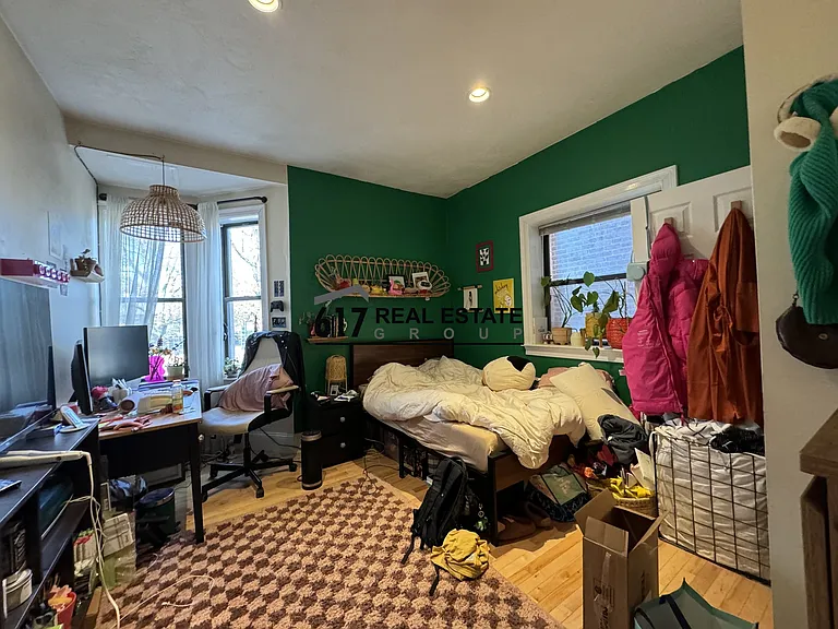 1203-2 Beacon St — Photo 9