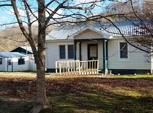 13160 Wolf Creek Rd, Alderson, WV 24910