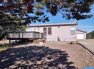 217 Manhattan Park Dr, Santa Clara, NM 88026