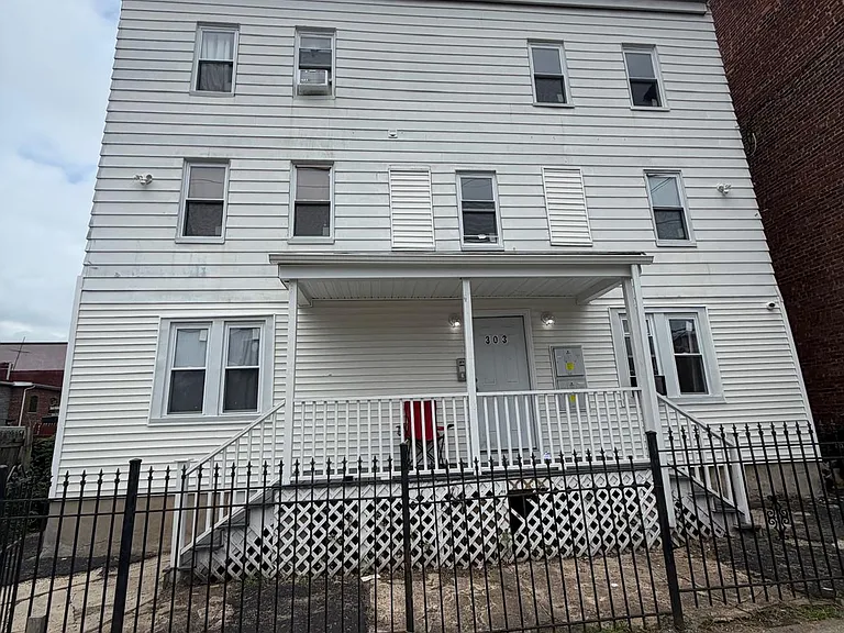 303 Mechanic St #3R — Photo 5