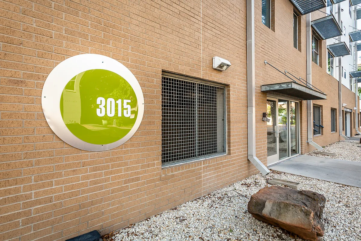Building Photo - 3015 Bryan St #1A