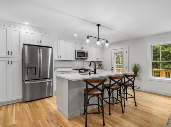 102 Jenness Road #B, Epping, NH 03042