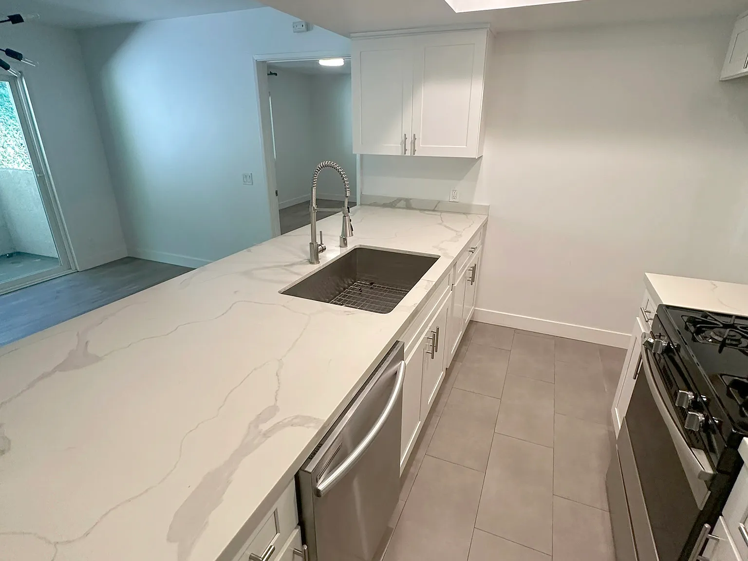 2 bed, 1500 sqft, $2,900 — Photo 3