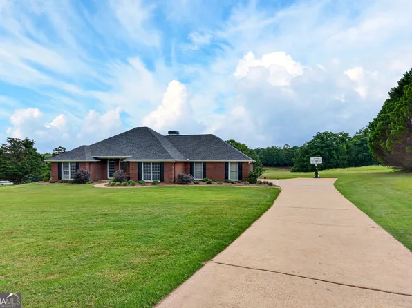 113 Prestwick Dr, Lagrange, GA 30241