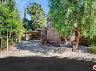 16184 Meadowcrest Rd, Sherman Oaks, CA 91403