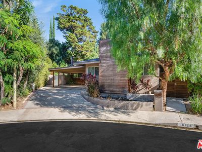 16184 Meadowcrest Rd, Sherman Oaks, CA, 91403